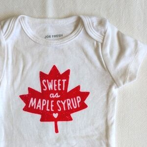 joe fresh maple leaf Canada Day graphic cotton bodysuit diaper shirt 3-6 months